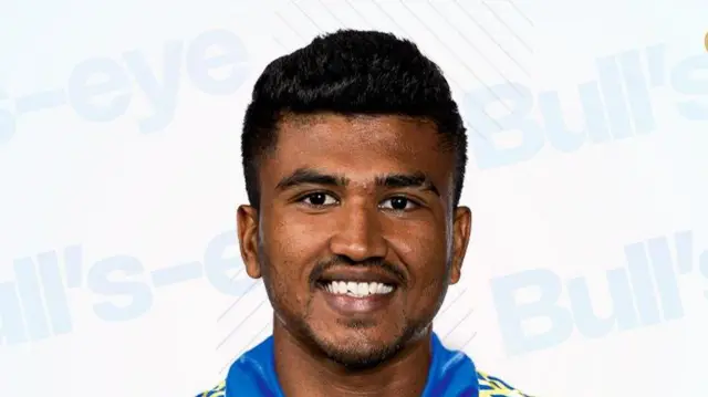 ශ්රී ලංකා වේග පන්දු ක්රීඩක ඩිල්ෂාන් මධුෂංක ඉන්දීය රුපියල් කෝටි 4.6 කට මුම්බායි ඉන්දියන්ස් කණ්ඩායම විසින් මිලදී ගනු ලැබුවේ මෙවර වෙන්දේසියේ දී වැඩිම වටිනාකමක් හිමිවූ ශ්රී ලාංකික ක්රීඩකයා බවට පත්වෙමිනි.