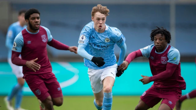 ፓልመር ለሲቲ ታዳጊ ክለብ ሲጫወት 