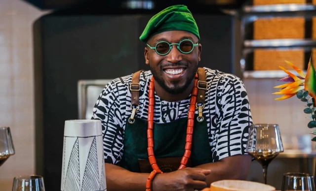 Le chef Tolu Erogbogbo a fondé des restaurants nigérians contemporains à Los Angeles. Il aime utiliser l'igname dans son menu.