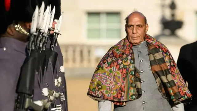 பாதுகாப்புத்துறை அமைச்சர் ராஜ்நாத் சிங்