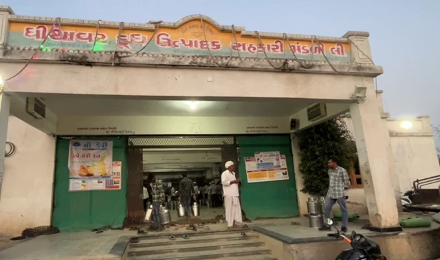 ગુજરાતમાં મિલ્ક પૉલિટિક્સ