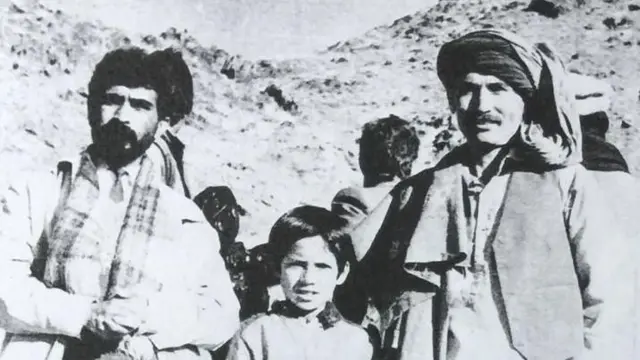 مرتضی بایقرا، رضا بایقرا و فقیر قوی‌دل در جریان فلم‌برداری یک فیلم ناتمام از موسی رادمنش- کابل، ابراهیم طغیان، مرتضی بایقرا، عاقله و سیر دهقان- کابل، ۱۳۶۲.