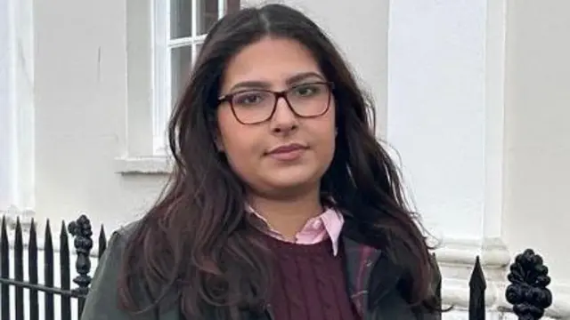 మర్యమ్ ఖాన్ 