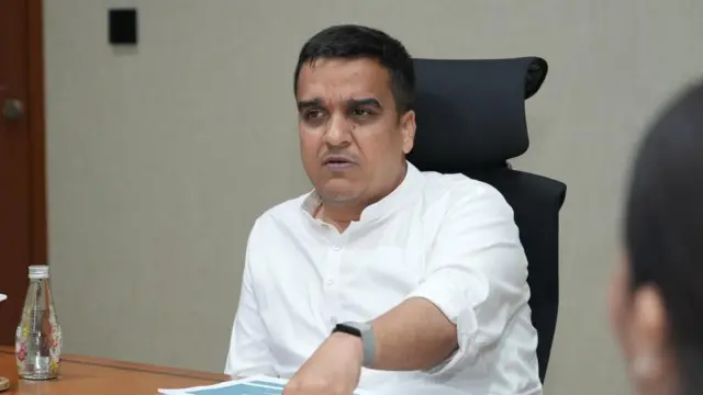 ગુજરાત, કથિત બાંગ્લાદેશી લોકો, ભારત, અમદાવાદ, બીબીસી ગુજરાતી ગુજરાત, કથિત બાંગ્લાદેશી લોકો, ભારત, અમદાવાદ, બીબીસી ગુજરાતી ગુજરાત, કથિત બાંગ્લાદેશી લોકો, ભારત, અમદાવાદ, બીબીસી ગુજરાતી ગુજરાતમાં 'ઑપરેશન ડેલ્ટા હન્ટ' અંતર્ગત કથિત રીતે 'શંકાસ્પદ 362 બાંગ્લાદેશી'ની અટકાયત ગુજરાત સમાચાર ન્યૂઝ અપડેટ બીબીસી ન્યૂઝ