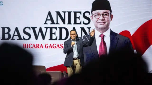 Anies Baswedan menyampaikan gagasannya di depan para mahasiswa