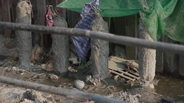 မတ် ၂၉ ရက်က ချက်တူချက်ပြိုကျအဆောက်အဦရှာဖွေရေးမြင်ကွင်း