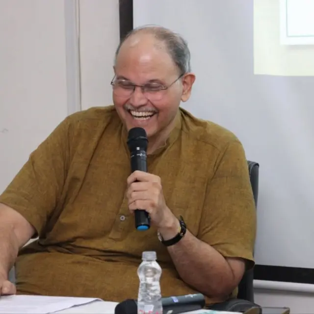 डॉ. आनंद नाडकर्णी
