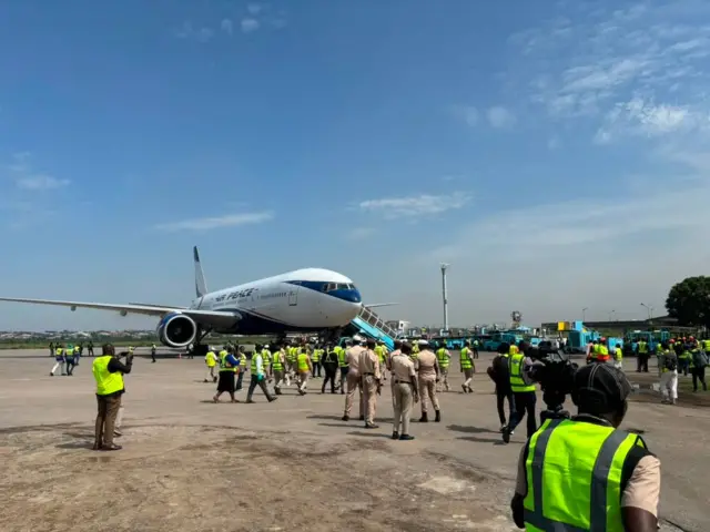 Nigerians arriving from South Africa