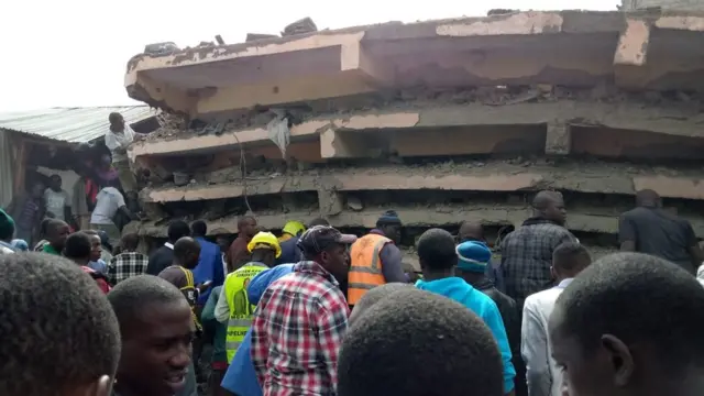 Inzu igeretse gatandatu yahirimye ijya hasi