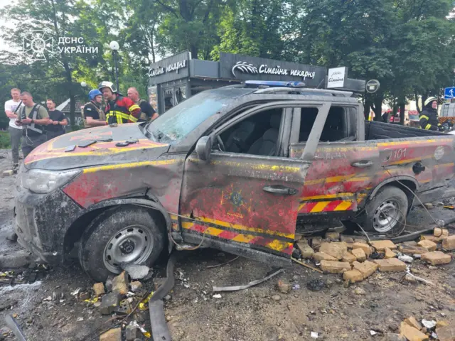 пошкоджене авто 