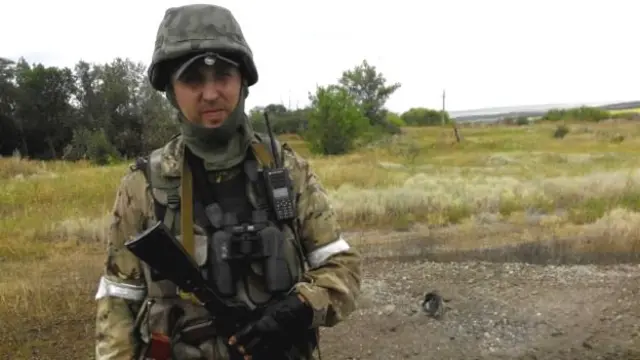 Денис Томілович, командир взводу, у якому служив Роман Зіненко. Загинув під час виходу з Іловайська. Останній наказ Дениса водій МТЛБ, на якому їхала група, виконував уже після його смерті.