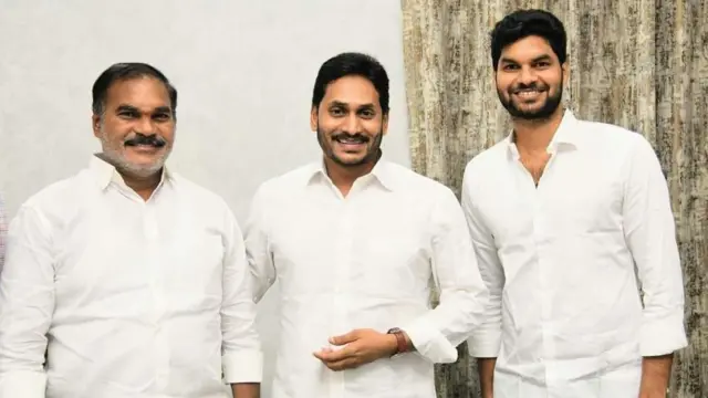 తోట త్రిమూర్తులు