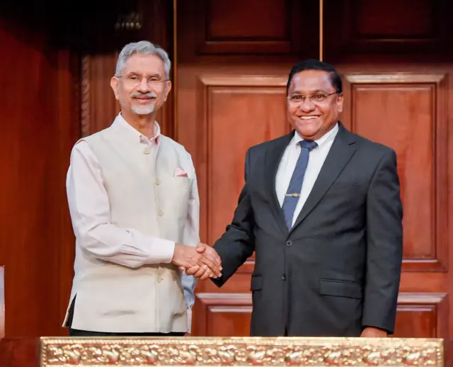 ඉන්දීය විදේශ කටයුතු අමාත්‍ය ආචාර්ය එස්. ජයිශංකර් සහ ශ්‍රී ලංකාවේ විදේශ කටයුතු අමාත්‍ය විජිත හේරත්