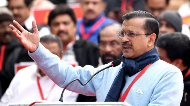 दिल्ली के मुख्यमंत्री अरविंद केजरीवाल