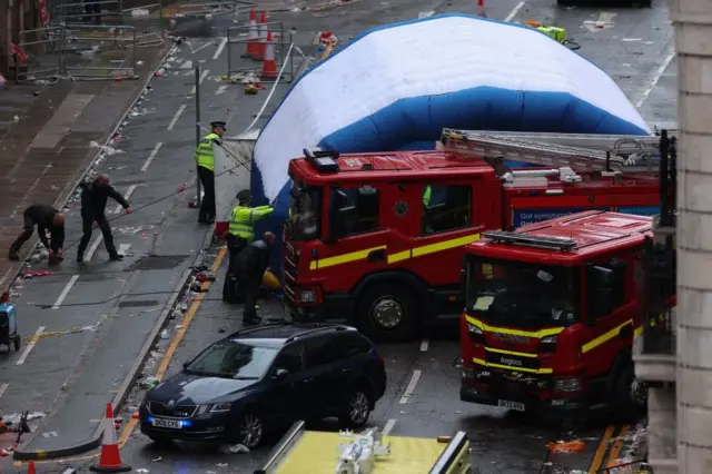 liverpul, automobilom u navijače liverpula