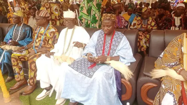 Awọn ọba alaye nibi ayẹyẹ naa