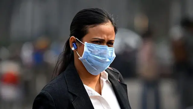 सर्दियों में दिल्ली में ज़हरीला स्मॉग सालाना बात हो गई है