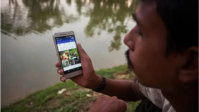 প্রায়ই ফেসবুকের মাধ্যমে ফেইক নিউজ ছড়িয়ে পড়ার আশঙ্কা তৈরি হয়।