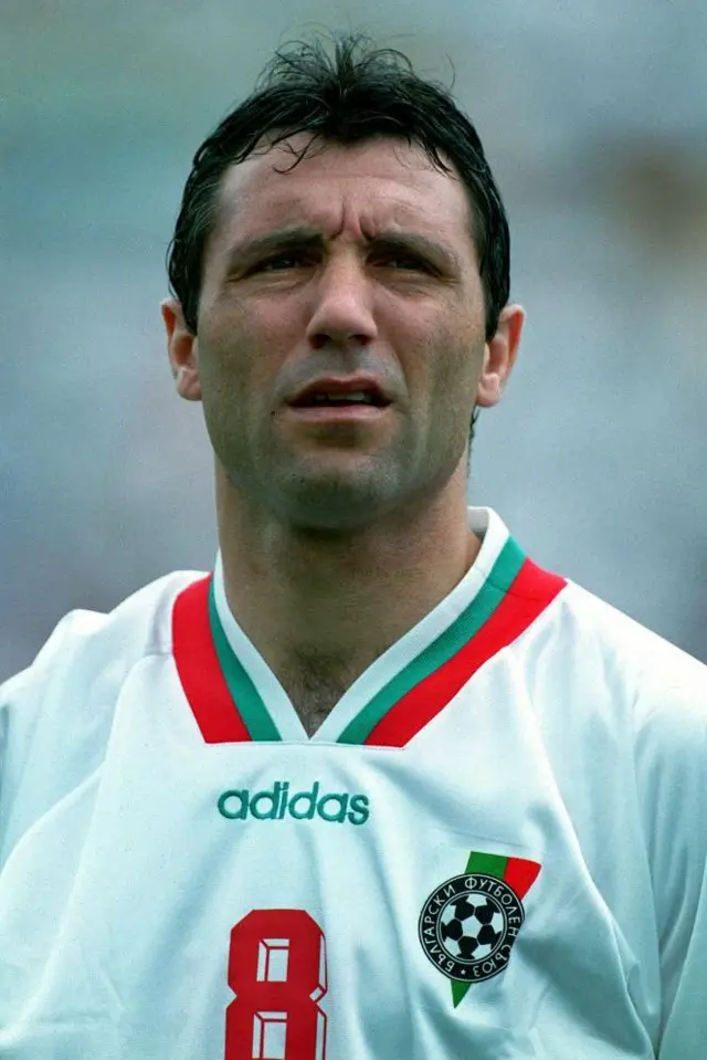 Hristo Stoichkov, com a camisa da seleção da Bulgária