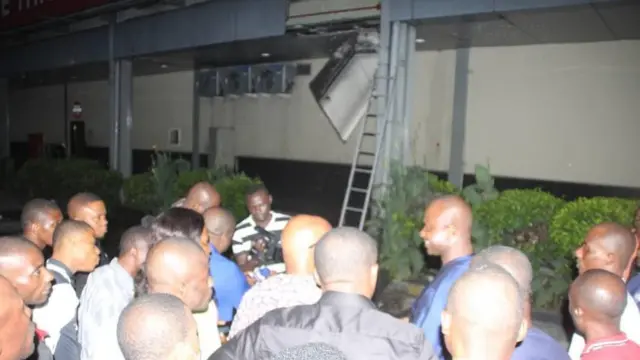 Di manager for Port Harcourt Mall Chioma Okorie tell Secretary to Rivers State Goment Tammy Danagogo wey visit di mall on Wednesday night say na di fire equipment dem get help dem quench di fire wen di explosion happun.