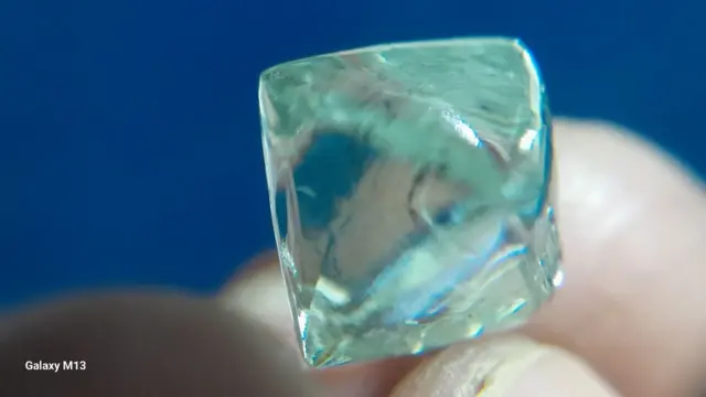 साजिद मोहम्मद और सतीश खटीक को खुदाई में मिला हीरा