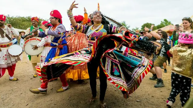 Гластонбери