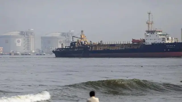 انڈیا کی زیادہ تر تیل گیس کی ترسیل آبنائے ہرمز سے ہے 