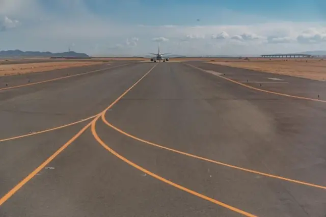 ஓடுதளம், பஞ்சாப், இந்திய விமானப்படை ஓடுதளத்தை விற்பனை செய்த தாய் மகன்