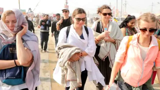 विदेशी श्रद्धालु