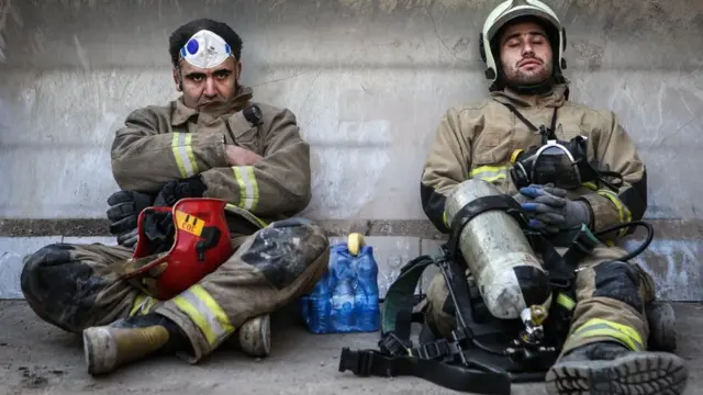 آتش نشانان تهران در پلاسکو