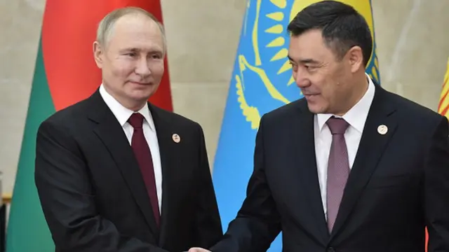 Садыр Жапаров и Владимир Путин