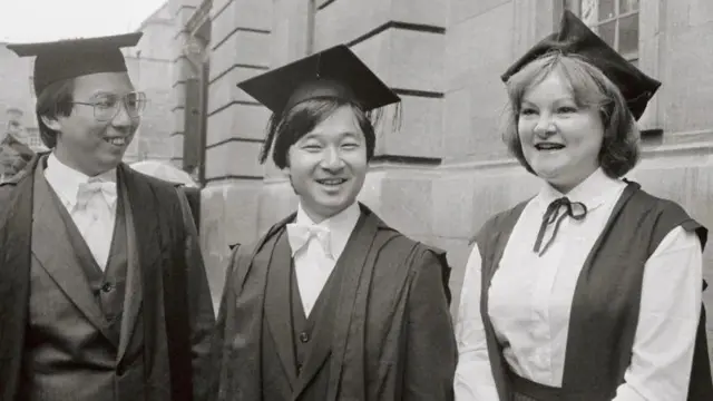 Pangeran Naruhito menjadi sebagai mahasiswa baru di Merton College Oxford pada tahun 1983.