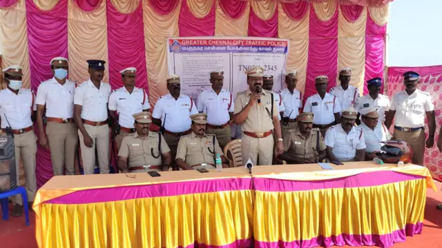 நம்பர் பிளேட் சென்னை காவல்துறை