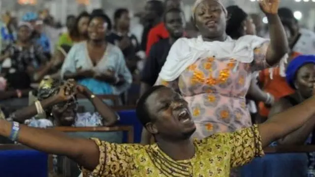 أتباع القس في كنيسة بجنوب نيجيريا