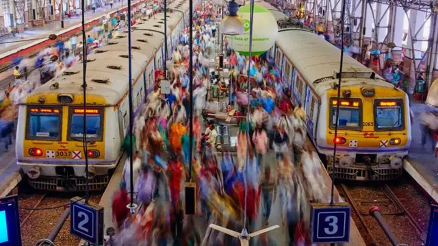 பெண்கள் பாதுகாப்பு ரயில், பேருந்து பயணம்