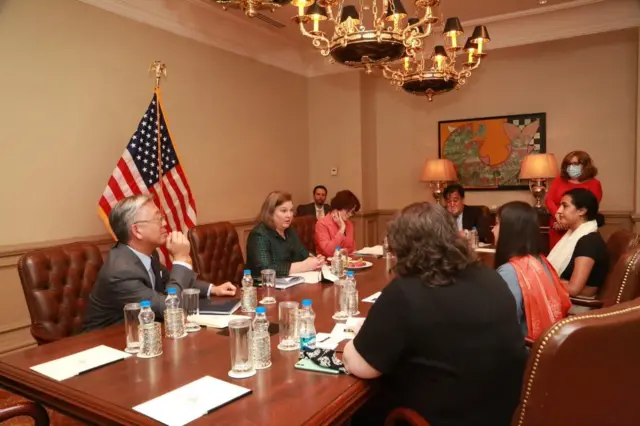 අමෙරිකානු රාජ්‍ය දෙපාර්තමේන්තුවේ දේශපාලන කටයුතු පිළිබඳ උප ලේකම් වික්ටෝරියා න්‍යුලන්ඩ්