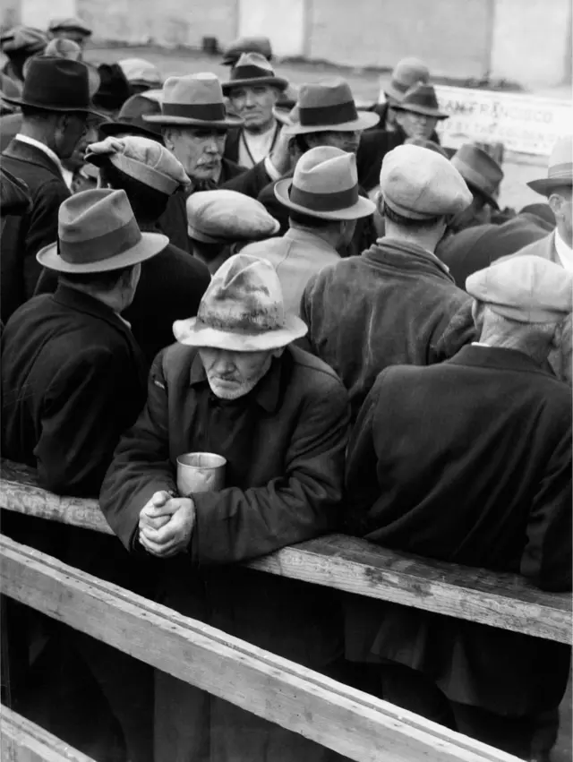 White Angel Breadline, San Francisco, 1933