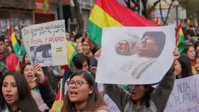 Des Boliviens descendent dans la rue pour protester contre Evo Morales