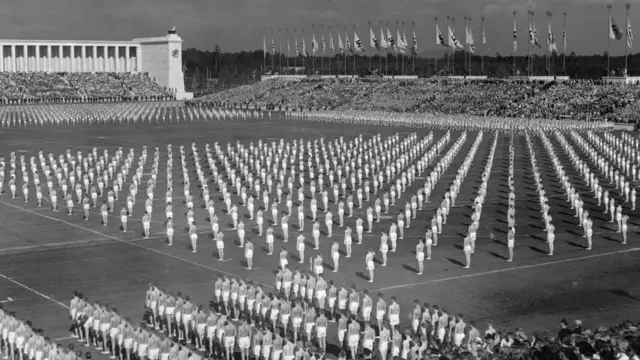 Parada en Nuremberg en la época de Hitler.