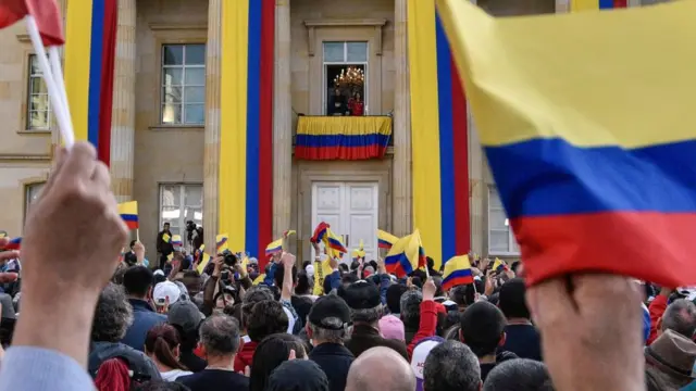 Petro desde el balcón
