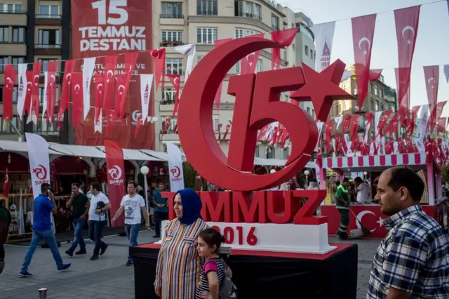 Taksim Meydanı da darbenin yıldönümü için hazırlandı