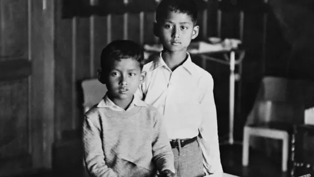 ในหลวงรัชกาลที่ 8 และ 9