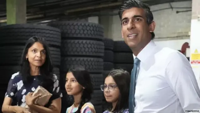 স্ত্রী, সন্তানদের সঙ্গে ঋষি সুনাক