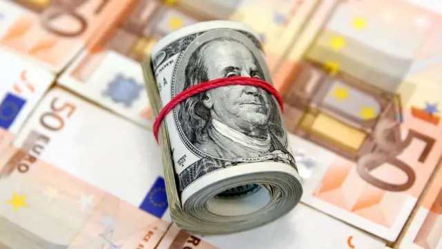 долар і євро