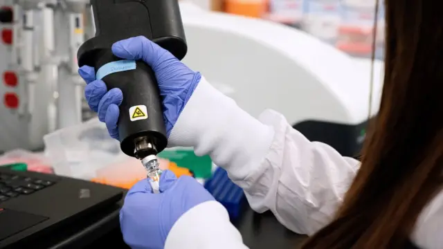 Вакцина в американской лаборатории