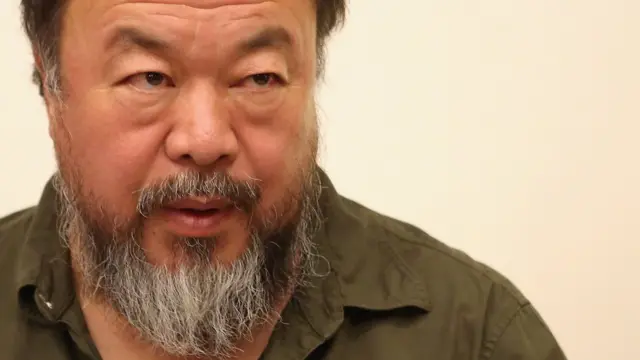 中国批判の美術家アイ・ウェイウェイ氏スタジオに盗聴器か - BBCニュース