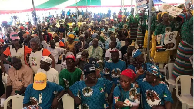 Awọn ọmọ ẹgbẹ oṣelu APC nibi ipade naa