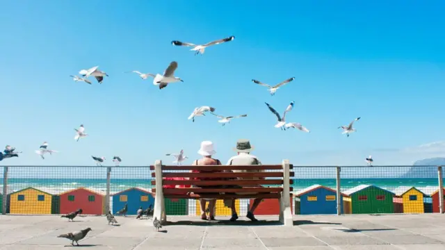 자신이 나이 들었을 때의 모습을 상상하는 게 어려울 수 있지만, 할 수만 있다면 이것이 우리에게 도움이 된다.