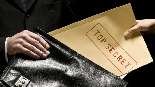 設計圖片：盜取機密文件