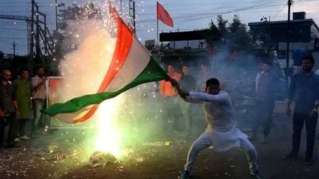 कश्मीरियों को जिहाद के लिए उकसा रहे हैं जिहादी समूह